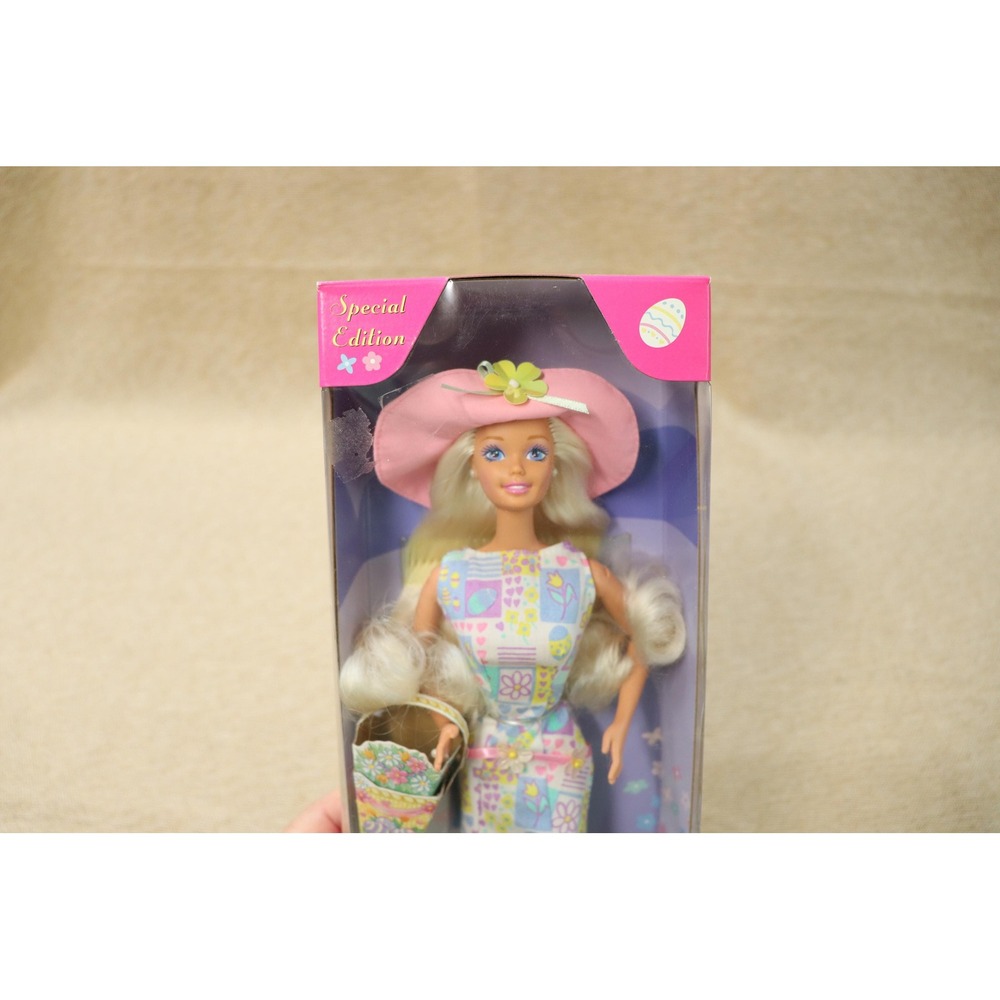 Vintage Mattel Special Edition Easter Style Barbie 1997 New in Box